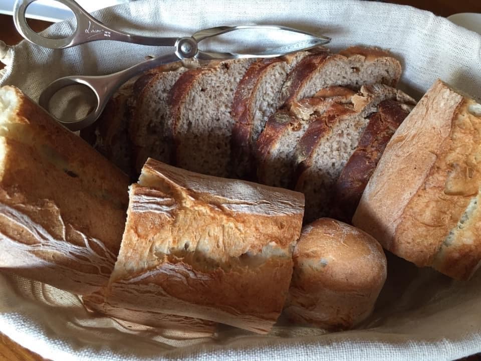 pains petit-déjeuner bnb