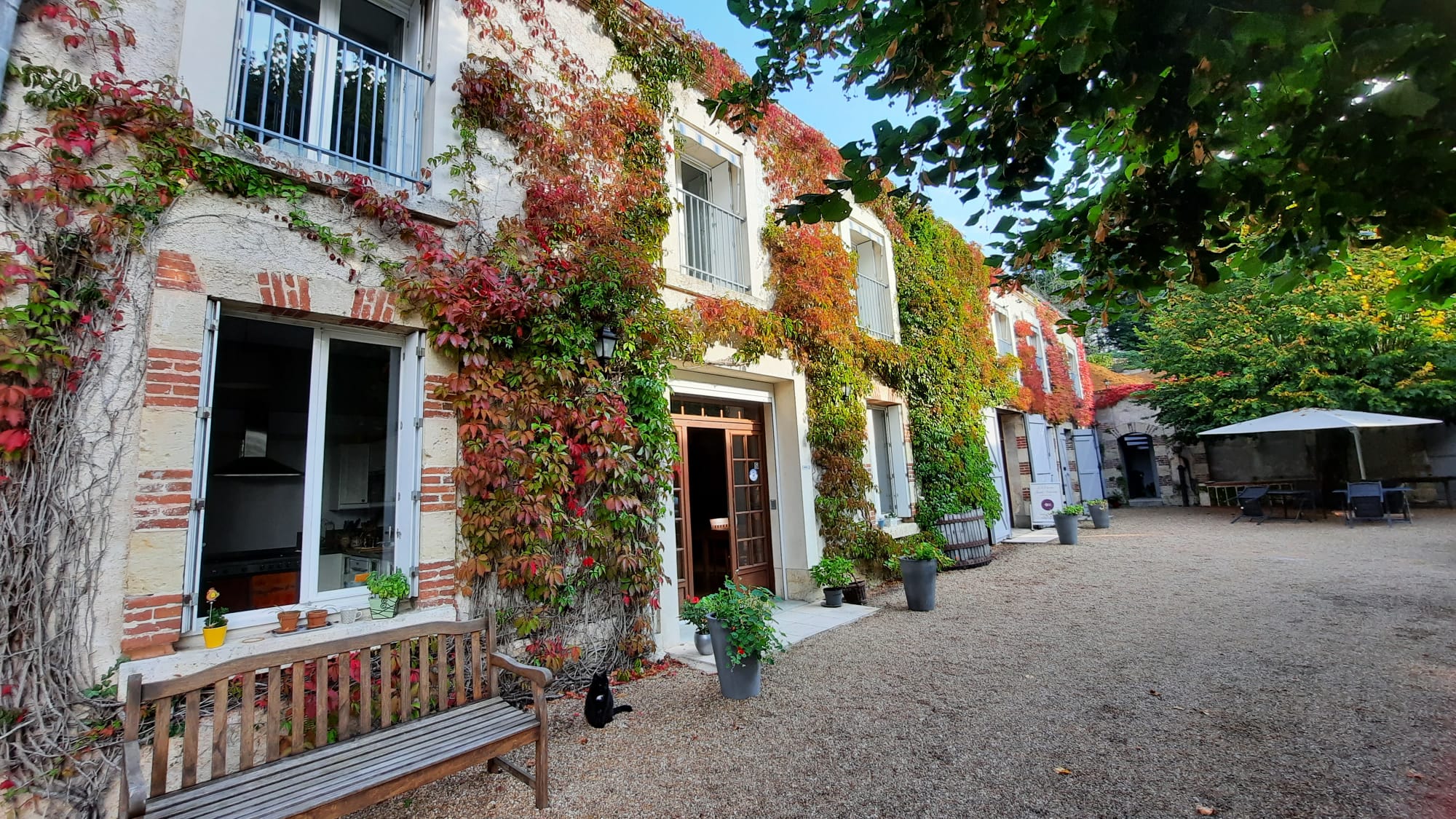façade maison hôtes Indre-et-Loire